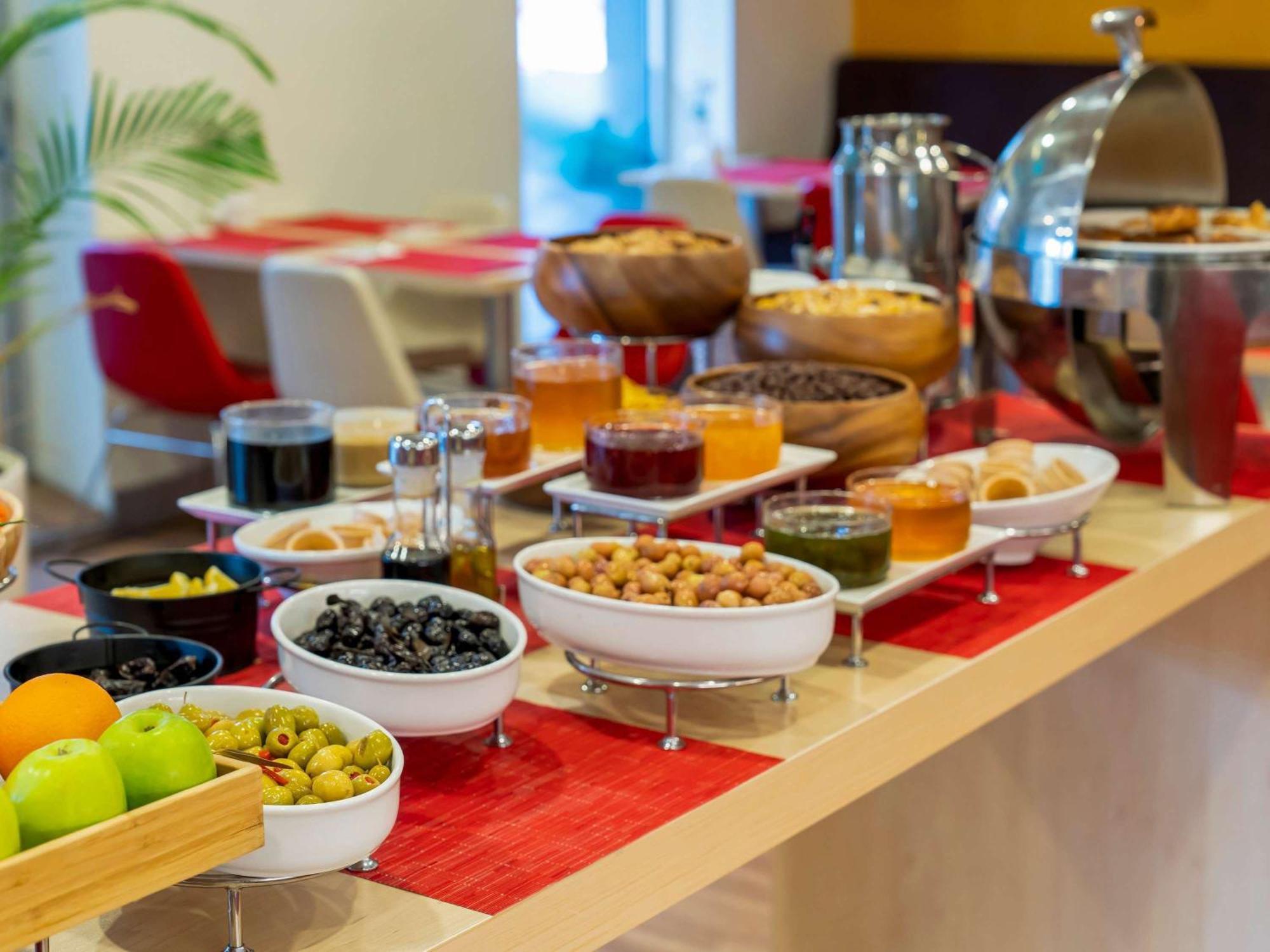Ibis Izmir Alsancak Hotel Ngoại thất bức ảnh