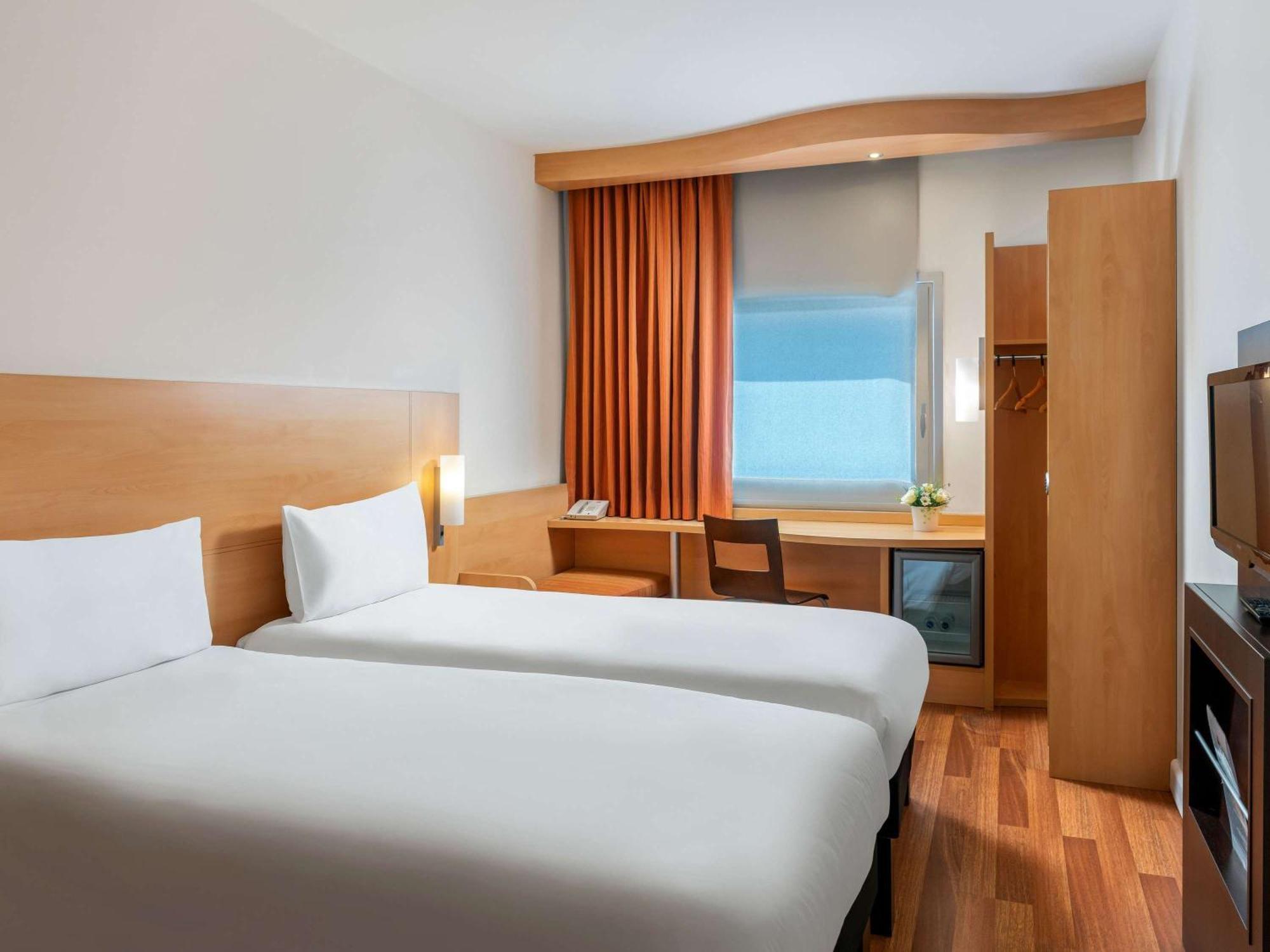 Ibis Izmir Alsancak Hotel Ngoại thất bức ảnh